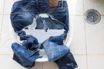 Как осветлить джинсы в домашних условиях с помощью простых средств